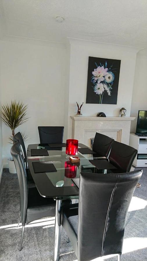 Carnock Road Apartment - Silverburn Shopping Centre Glasgow Eksteriør bilde