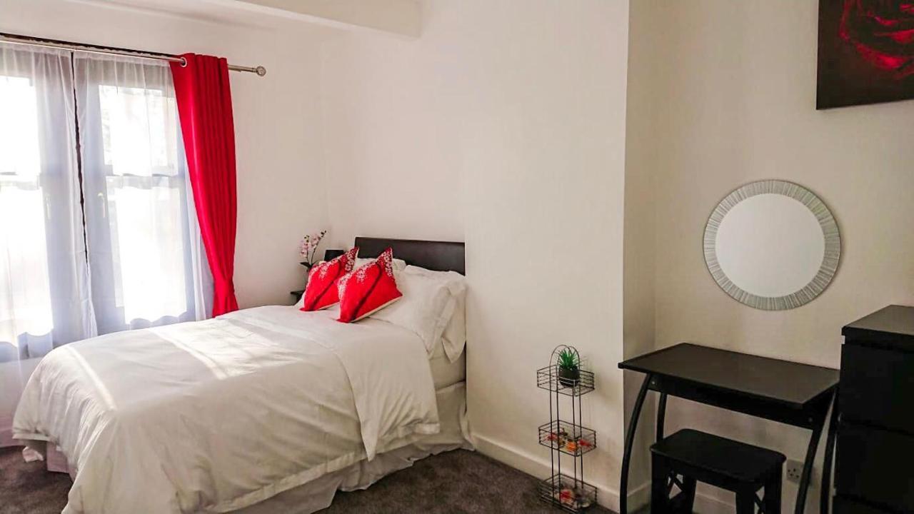 Carnock Road Apartment - Silverburn Shopping Centre Glasgow Eksteriør bilde